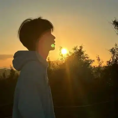 何芷晴